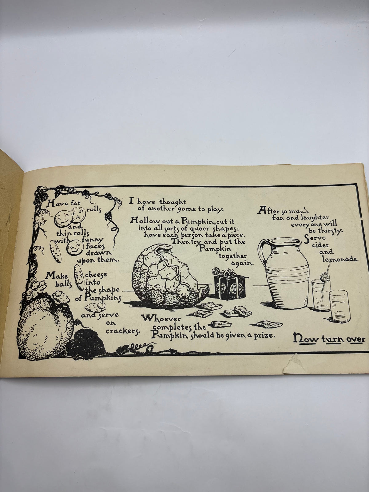1923 Beistle Hallowe'en Decorations Children's Hallowe'en Party Book
