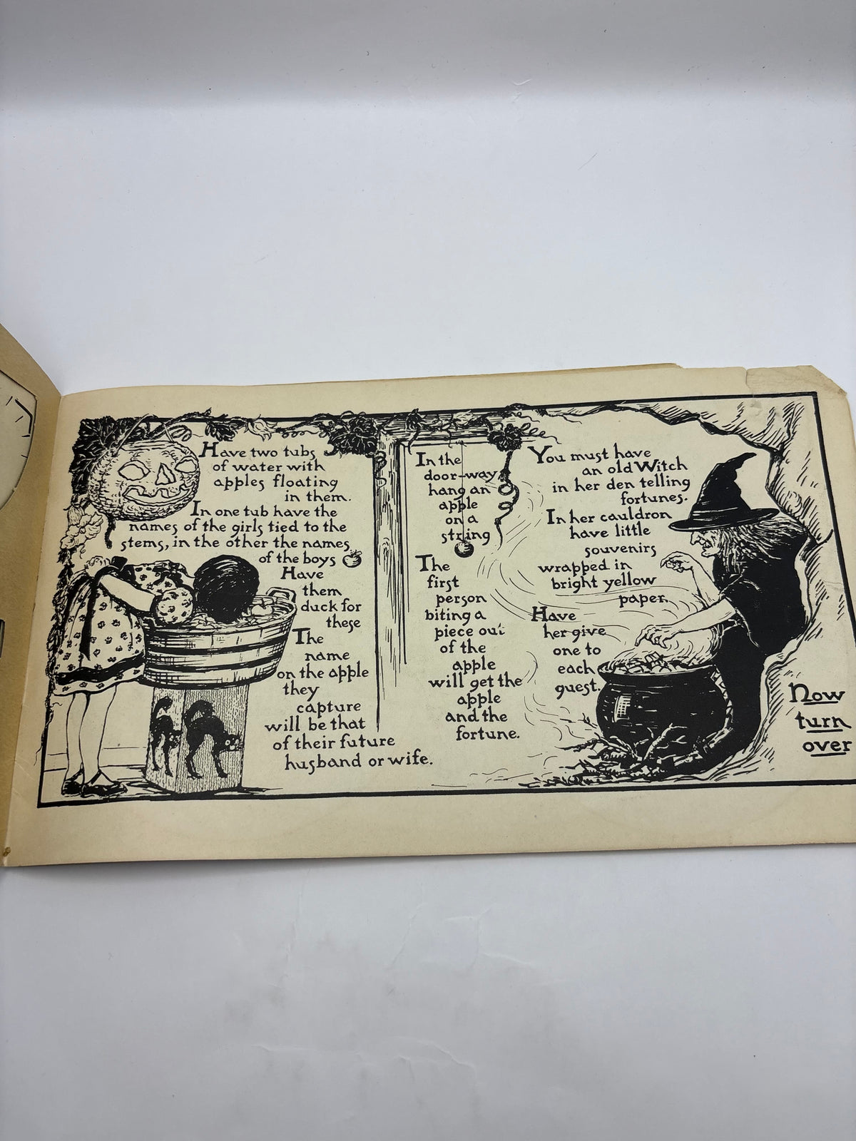1923 Beistle Hallowe'en Decorations Children's Hallowe'en Party Book