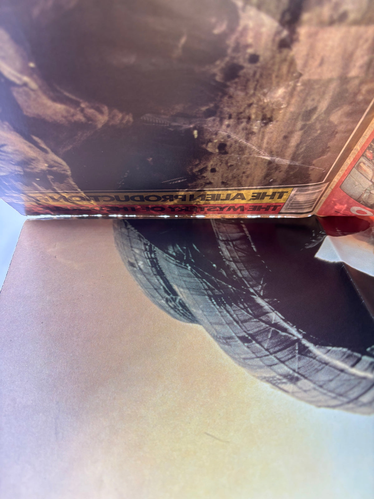 Vintage 1979 Alien (Movie) Official Poster Magazine No.2